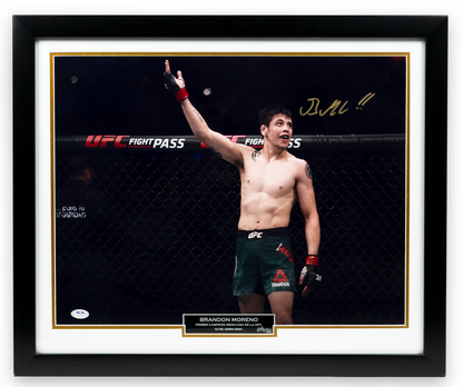 Brandon Moreno - Fotografía Firmada 2021