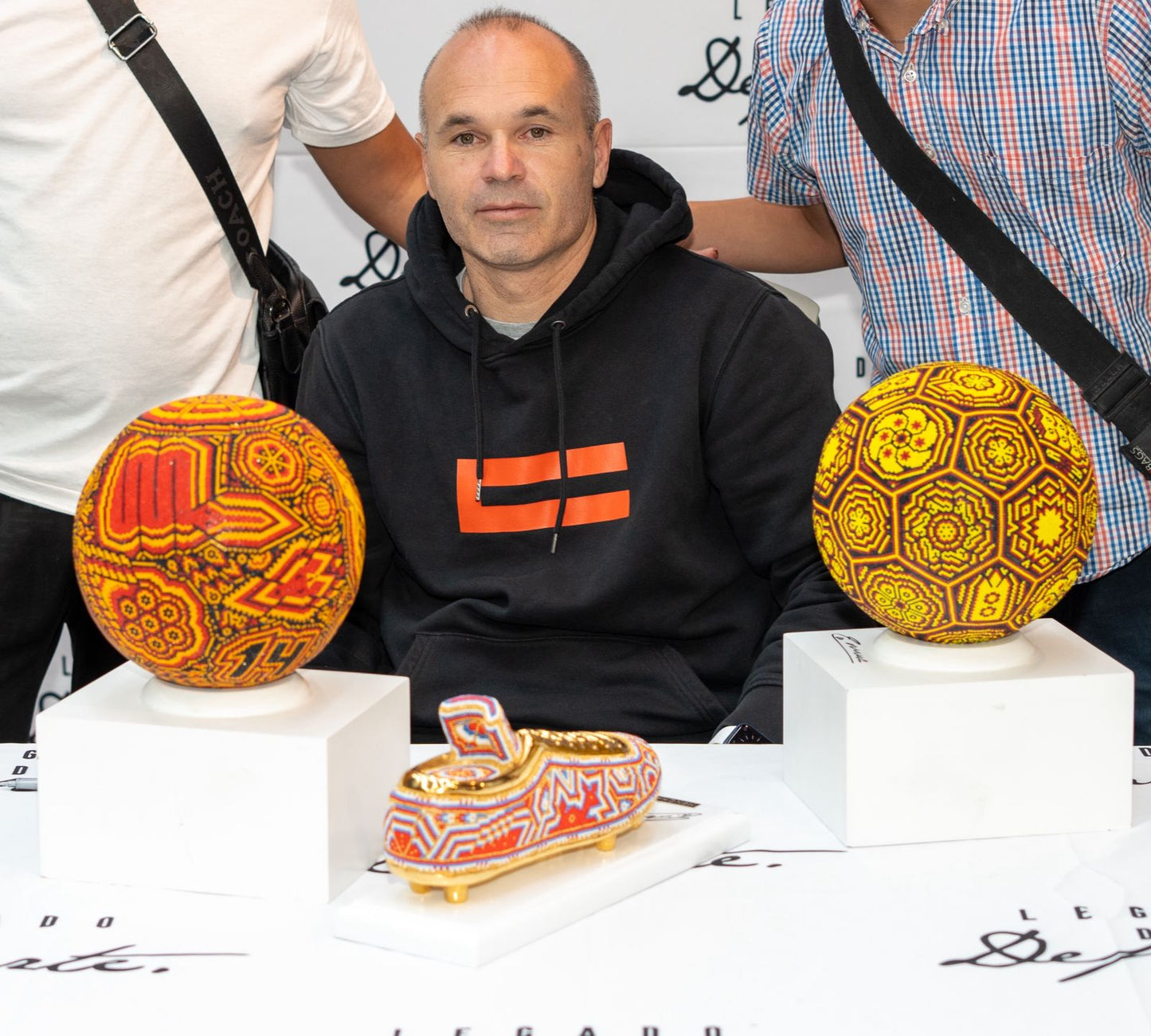 Botín de Arte Huichol - Firma Andrés Iniesta